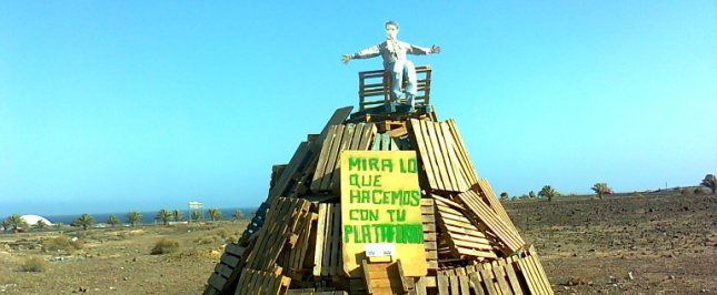 Un muñeco de José Manuel Soria, protagonista de una hoguera en San Francisco Javier