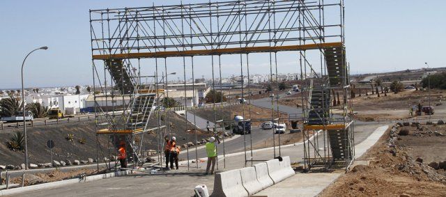 El Gobierno canario confirma que recortará en 5 millones la partida para la Circunvalación y en 1,8 millones la de Mácher-Playa Quemada