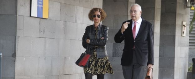 La Audiencia obliga al Juzgado a reabrir la causa contra María Isabel Déniz por el derribo de un edificio histórico de la Calle Real