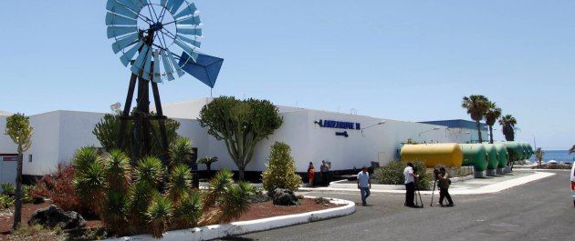 Denuncian que se está "desmantelando" la planta Lanzarote II y que Acciona está sacando material que Inalsa "podría aprovechar"