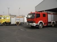 La avería en el motor de una guagua obliga a los bomberos a acudir a la LZ-2