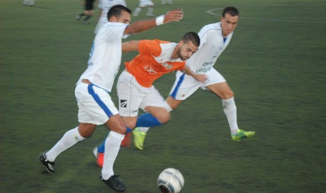 Un Lanzarote más rodado se impone con facilidad al Atlético Tiense