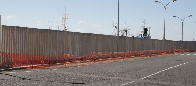 Alternativa critica a CC y PSOE por oponerse al derribo del muro de puerto Naos y les acusa de "engañar a todos" con su discurso