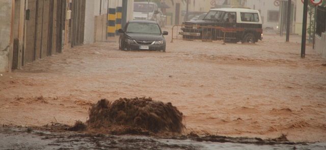 El Cabildo y el Ayuntamiento de Arrecife se reúnen para coordinarse tras las inundaciones