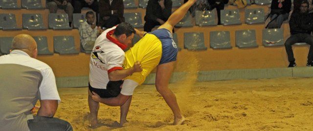 El CL Unión Sur Yaiza cobra ventaja en la semifinal ante el Tías (11-12)