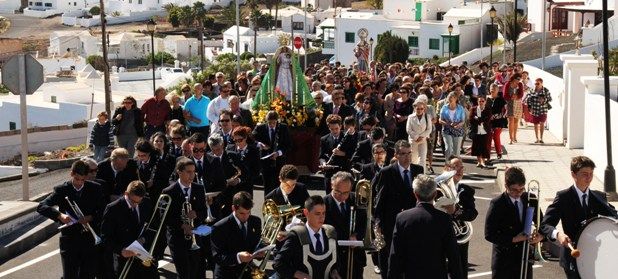 Tías celebra sus día grande en honor a la Virgen de la Candelaria y San Blas, patronos del municipio