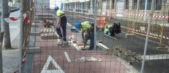 El edil de Tráfico pide "disculpas" por el caos de circulación en la Avenida Fred Olsen, en la que ya se ha colocado una nueva señalización