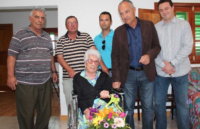 La vecina más longeva de Yaiza cumple 103 años