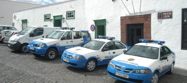 Roban el cañón del proyector y un par de altavoces en el colegio de Teguise