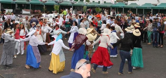 Mancha Blanca celebró el Día de Canarias con exhibición y degustación de productos canarios