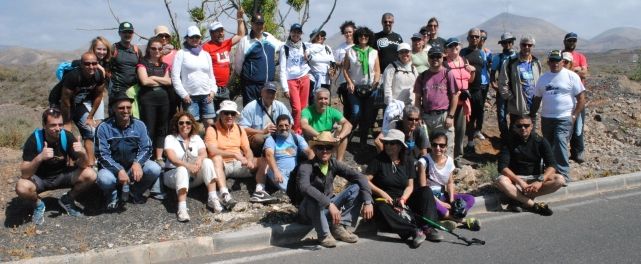 El Foro por la Identidad de Tías celebró una charla-caminata para poner en valor el variado y rico patrimonio del municipio