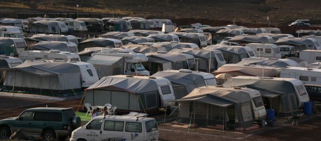 Los campistas realizarán cinco caravanas de protesta para pedir la apertura del camping de Papagayo este verano