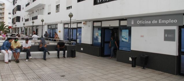 El paro baja en junio en 421 personas en Lanzarote