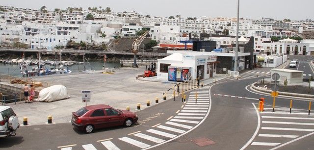 Tías  abre la subasta para pujar por 66 puestos en el Mercadillo de Puerto del Carmen