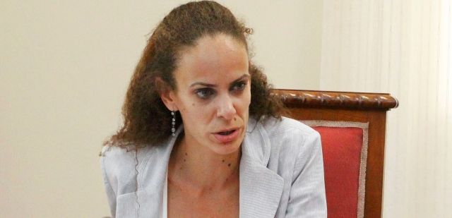 Mónica Álvarez afirma que renunció por "los reiterados desplantes, desautorizaciones y actitudes inadecuadas de San Ginés"