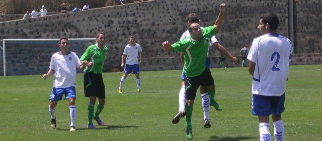 Al Unión Sur Yaiza se le escapó la victoria en los minutos finales (2-1)