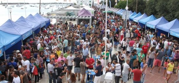 Miles de lanzaroteños se acercaron a la II Feria Medioambiental y de la Tapa en Arrecife