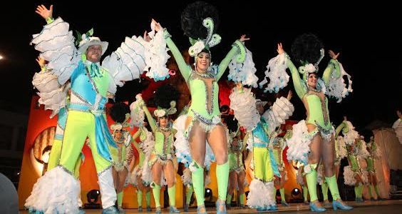 El Varadero se llenó de ritmo y color en la Gran Gala de Carnaval