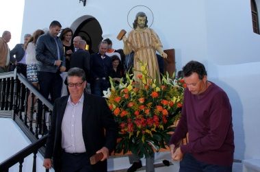 La Asomada vive su fin de fiestas con una procesión y una gala