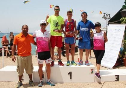 Marcos Riera se corona en la Triyaiza Run de Playa Blanca