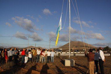 La coordinadora 22 de octubre solicita a todas las instituciones de Lanzarote que enarbolen la "bandera nacional canaria"