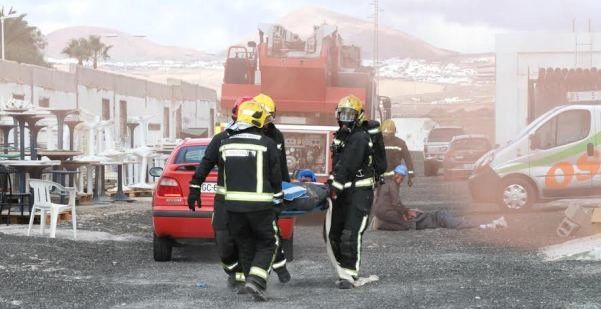 Puerto del Carmen acoge el simulacro de una gran explosión