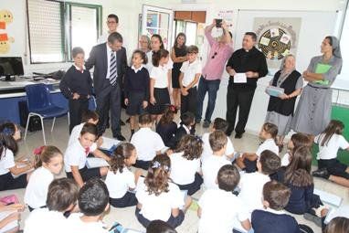 Rivero visita el colegio Santa María de Los Volcanes