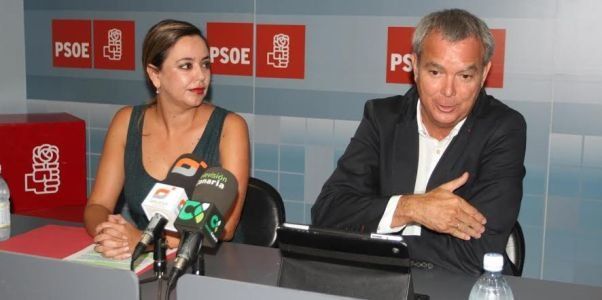 El PSOE denuncia el encarecimiento del transporte aéreo con y desde Lanzarote