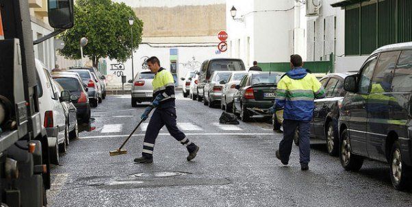 La lluvia vuelve a sacar las aguas fecales a las calles de Arrecife