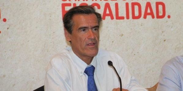 El PSOE suspende de militancia a López Aguilar y lo aparta de su delegación europea