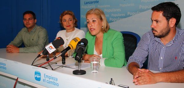 Ástrid Pérez presenta su programa y promete crear 2.000 empleos en Arrecife