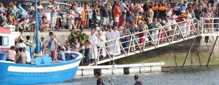 Las procesiones y un domingo de conciertos despiden las fiestas de La Tiñosa