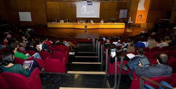 El Consejo de Estudiantes de la ULPGC exige mejoras inmediatas en la Biblioteca Insular