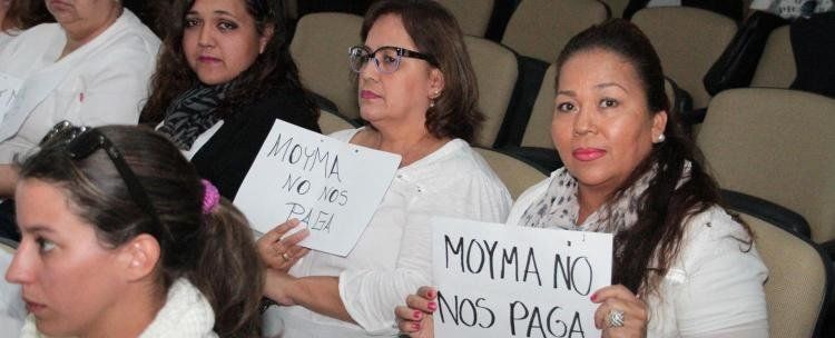 Las trabajadoras de asistencia domiciliaria se concentran frente al Ayuntamiento y mantienen la huelga