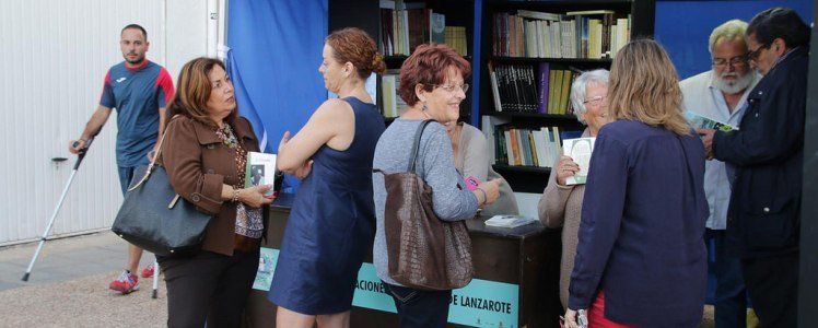 El Charco de San Ginés se llena de literatura en la XXI Feria del Libro de Arrecife