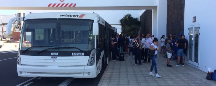 El caos de Vueling llega a Lanzarote: horas de retraso en un vuelo porque el avión era pequeño