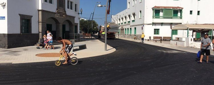 La avenida de Arrecife se reabre parcialmente a los peatones tras más de un año de obras