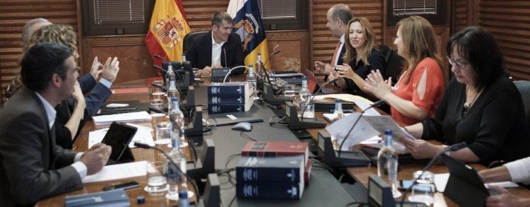 Canarias abonará cuatro traslados al alumnado de estudios superiores afectado por la doble insularidad