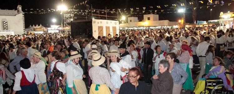 El baile del romero cerró la jornada de romería de Los Dolores