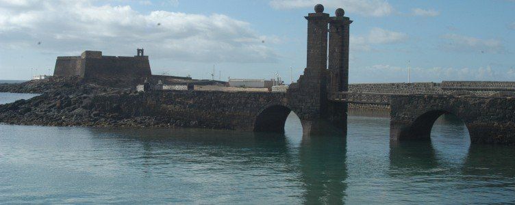 La Policía Local retira un trasmallo ilegal en El Charco tras identificar a su dueño