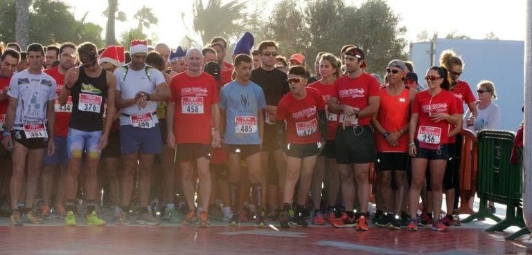 Víctor Guadalupe y Carmen Delia Morales, campeones absolutos de la XVII San Silvestre Conejera de Puerto del Carmen