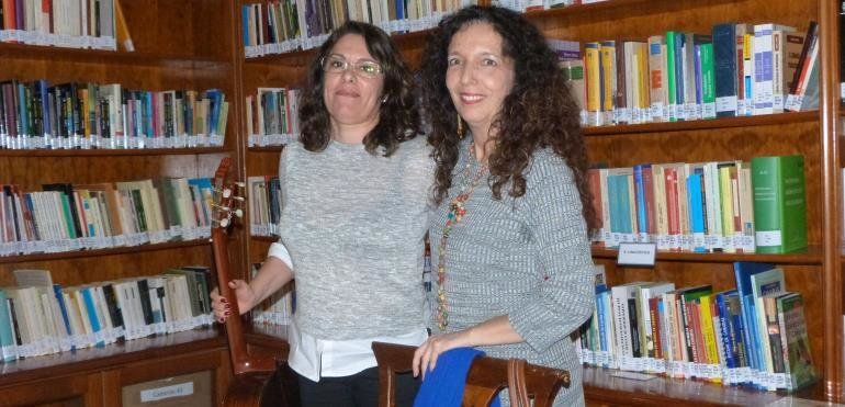 La biblioteca de Teguise acoge el recital poético 'Mundo de Mujer' de María Jesús Alvarado