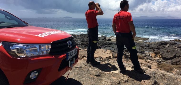 Se reanuda la búsqueda del pescador desaparecido en el mar en Playa Blanca