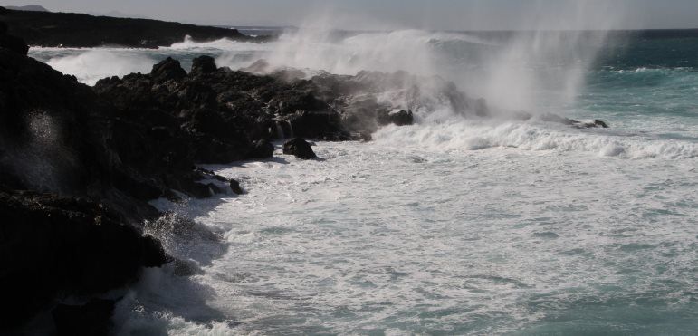 Declarada prealerta por viento y fenómenos costeros en Lanzarote