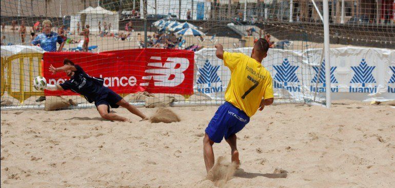 La Patente.com conquista en El Reducto el Campeonato de Canarias de Fútbol Playa 