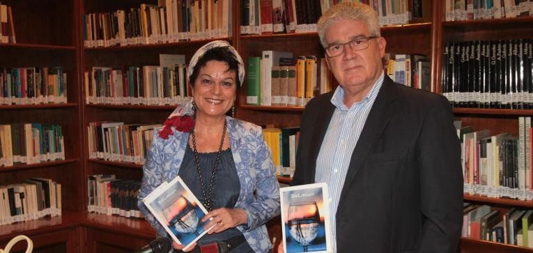 Teresa Iturriaga  presenta su libro DeLirium 