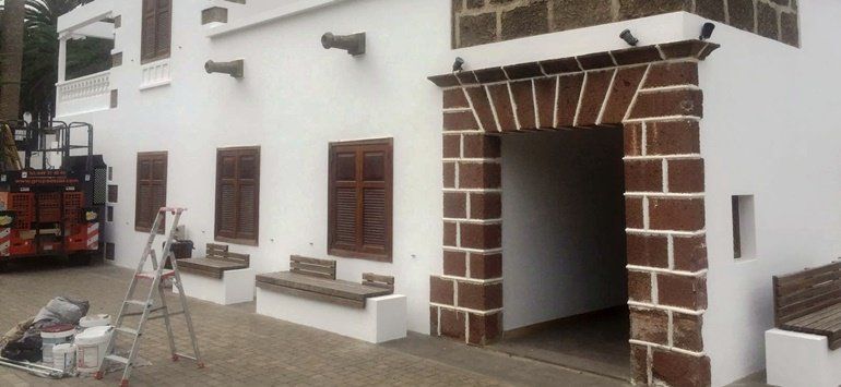 Haría realiza obras de mejora en el tanatorio y en el cementerio municipal