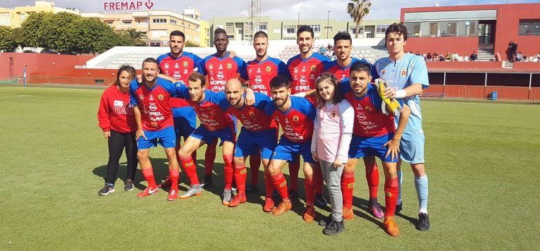 La UD Lanzarote pierde en inferioridad numérica contra el Unión Puerto (2-0)