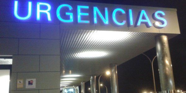 Herido de carácter moderado un joven tras una colisión entre un coche y una moto en Arrecife