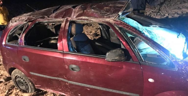 Herido grave un hombre de 54 años tras volcar con su coche en la carretera de Soo a Caleta Caballo